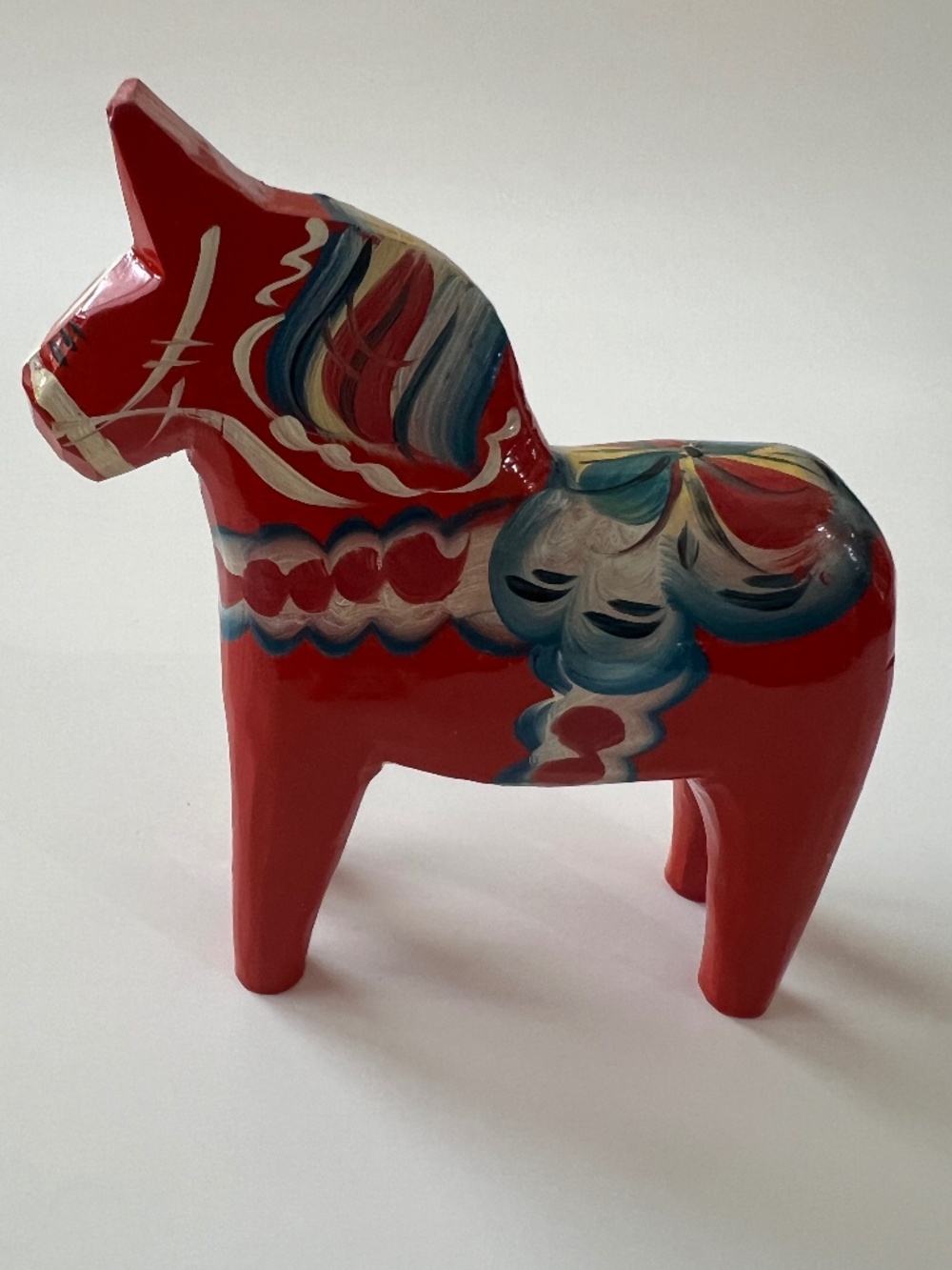 Swedish Dala Horse Red Wooden 4” tall Nils Olsson AKTA Dalahemslojd Hand Painted - Picture 3 of 7